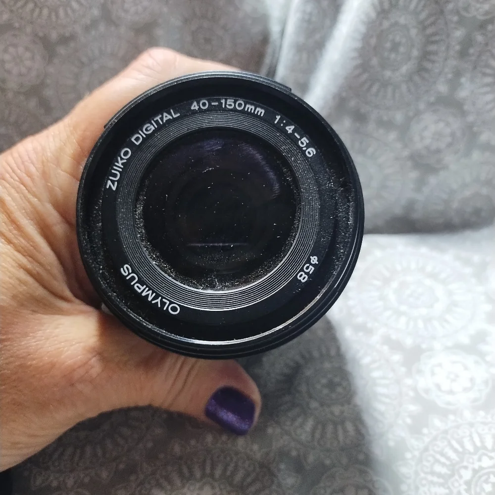 Olympus Zuiko Digital 40-150mm f/4-5.6 Zoom Lens